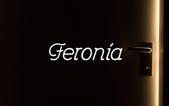 Feronia: A Versatile Handwritten Font for Creative Projects